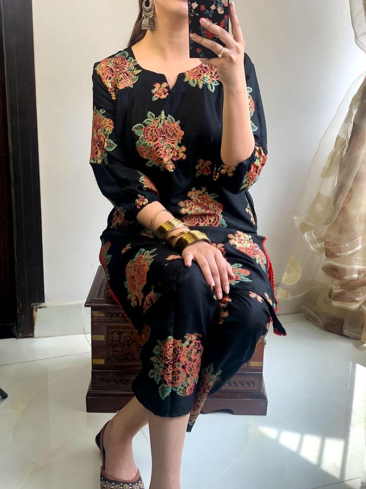 2 Pcs Women's Stitched Lien Printed Suit