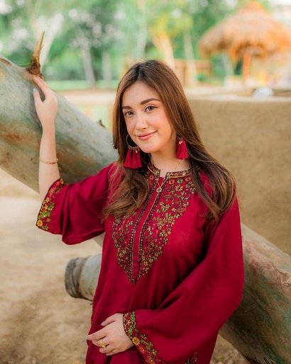 2 PCS WOMEN'S ARABIC LAEWN EMBROIEDERED SHIRT AND TROUSER